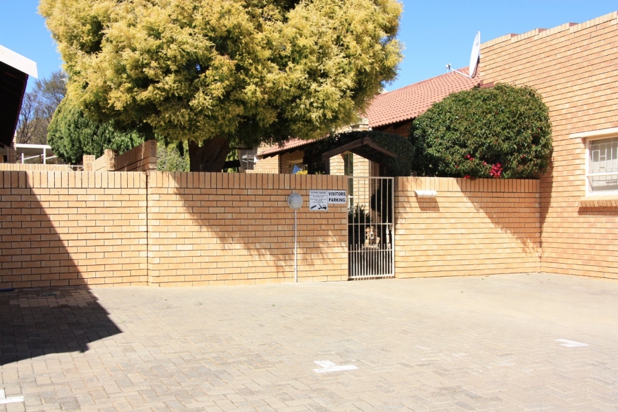 3 Bedroom Property for Sale in Langenhovenpark Free State